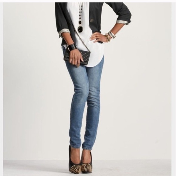 CAbi Skinny Jeans Distressed Style 319 Size 2 - Picture 1 of 7